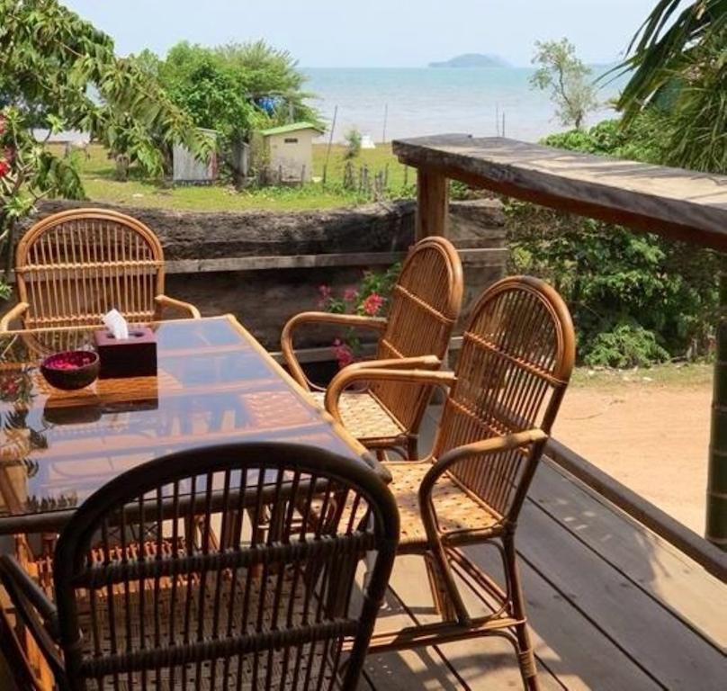 Kepmandou Lounge-Bar Bed and Breakfast Εξωτερικό φωτογραφία